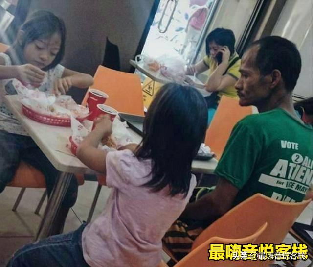 父亲的爱总是那么深沉的厚重,我们用了20多年才读懂父亲的爱