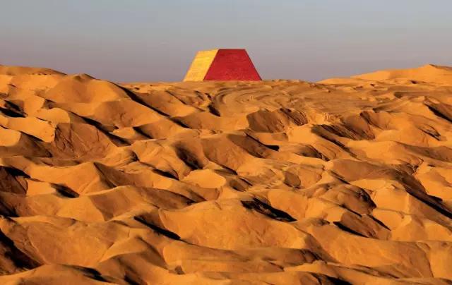 这对夫妇的设计，尺度实在是太大了！