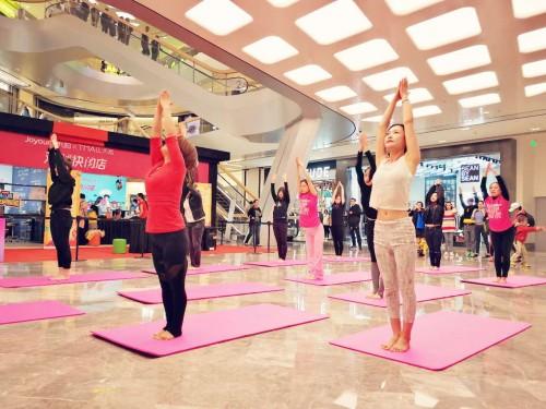 小黑裙瑜伽上海松江,小黑裙瑜伽馆团购