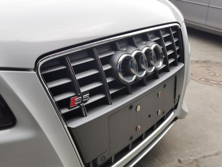 奥迪s52012款s53.0tcoupe,二手奥迪s5双门版