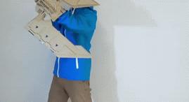 大隐隐于市！日本高玩用纸箱自制各种可变换形态道具，走红网络