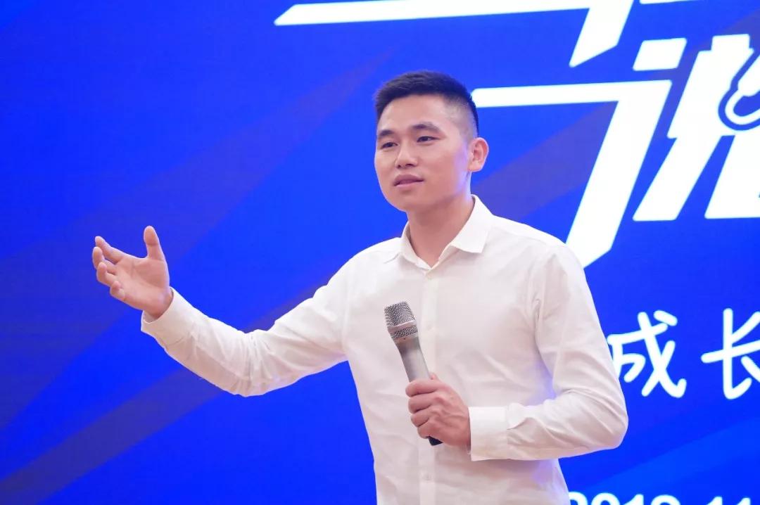 优秀的企业家管理自己团队,卓越的企业家和高效的领导者