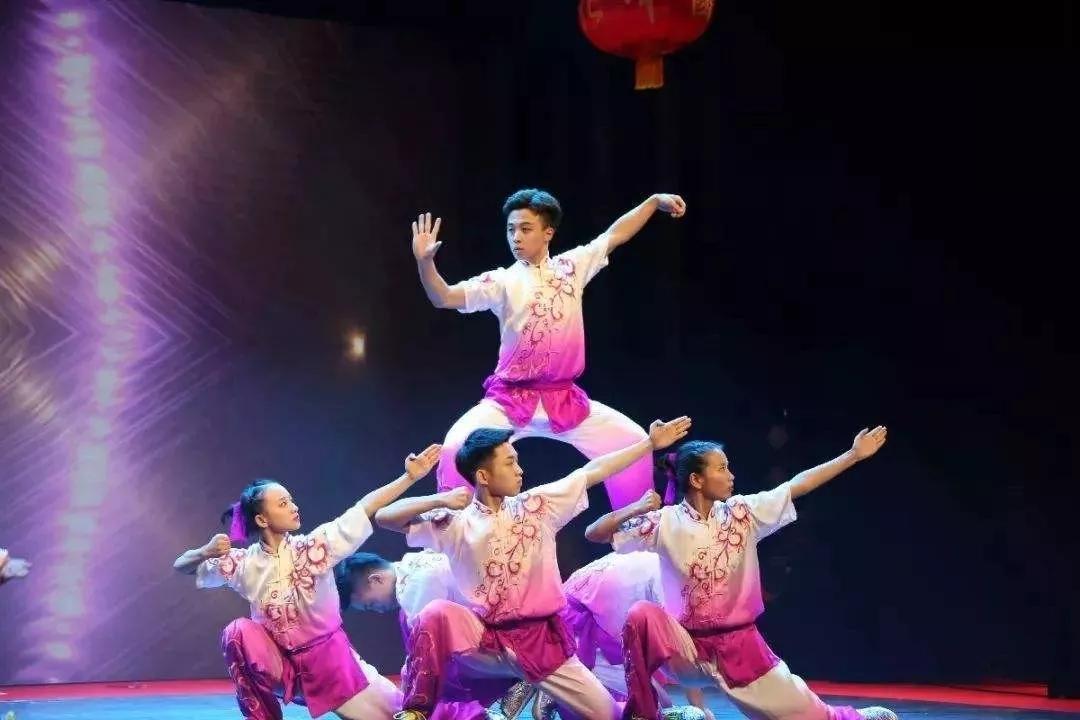 这个网红潮流地标惊喜不断！12月21日全场餐饮五折起等你来嗨