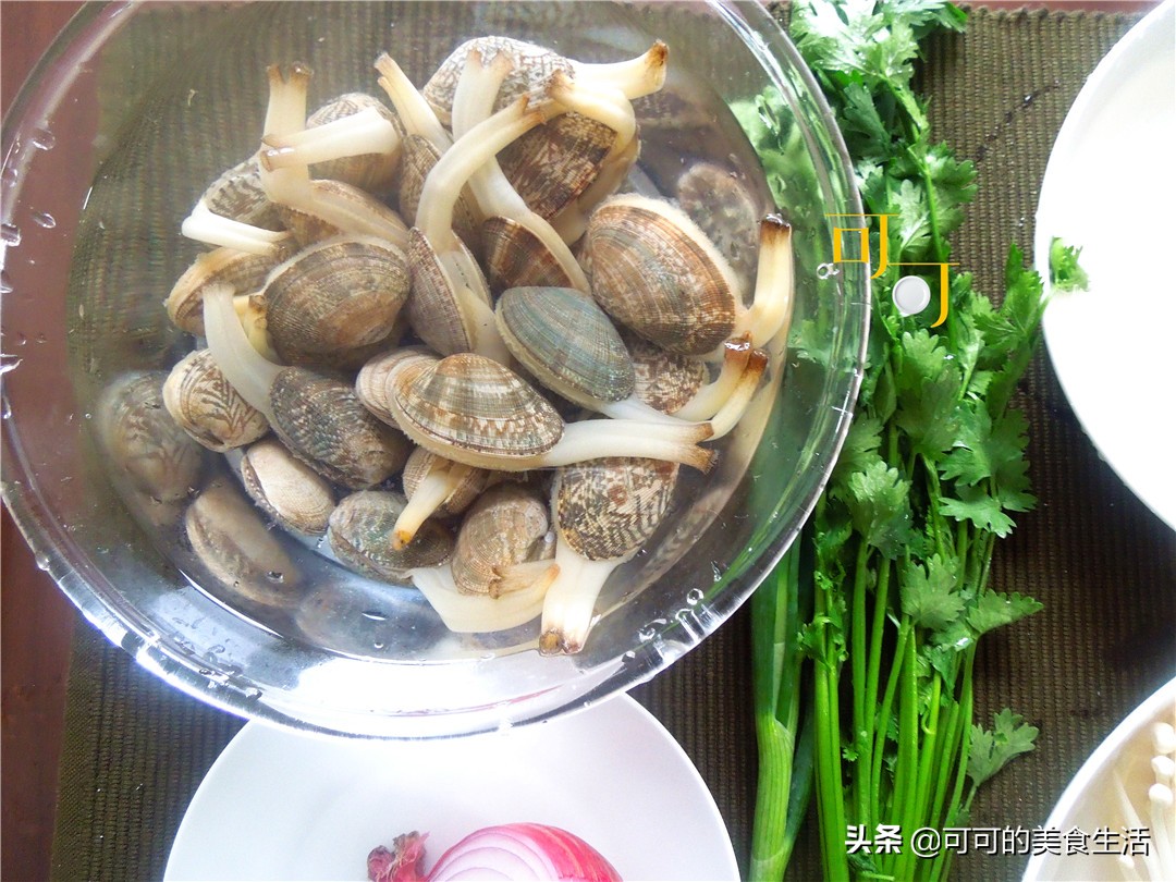 天冷了来一锅暖心又暖胃的花甲粉,这么冷的天来碗热乎乎的花甲粉