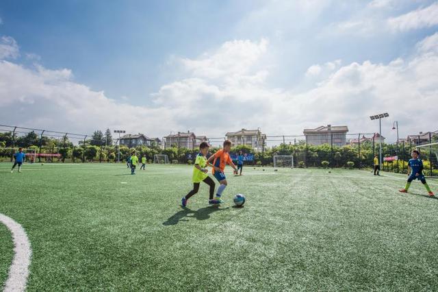 享用足球带来的快乐,让孩子享用足球乐趣
