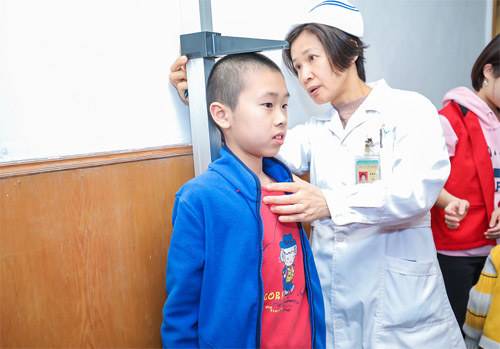孩子长不高怎么办才能长高,孩子为啥长不高原因有很多