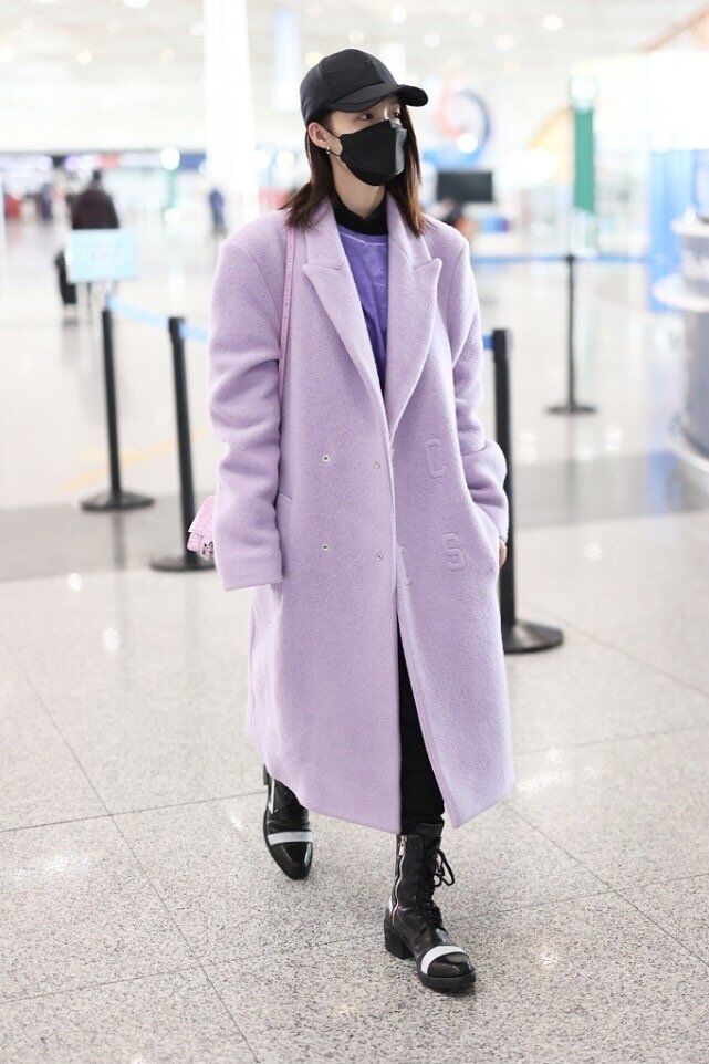 李沁同款毛衣搭配图,李沁粉色少女穿搭