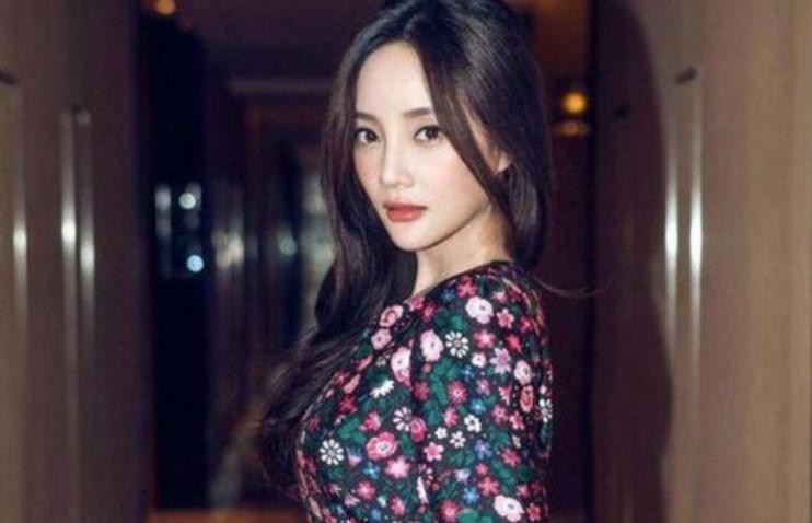 被错认成李小璐绯闻男友，说唱歌手TY携妻在线辟谣，网友被逗笑了