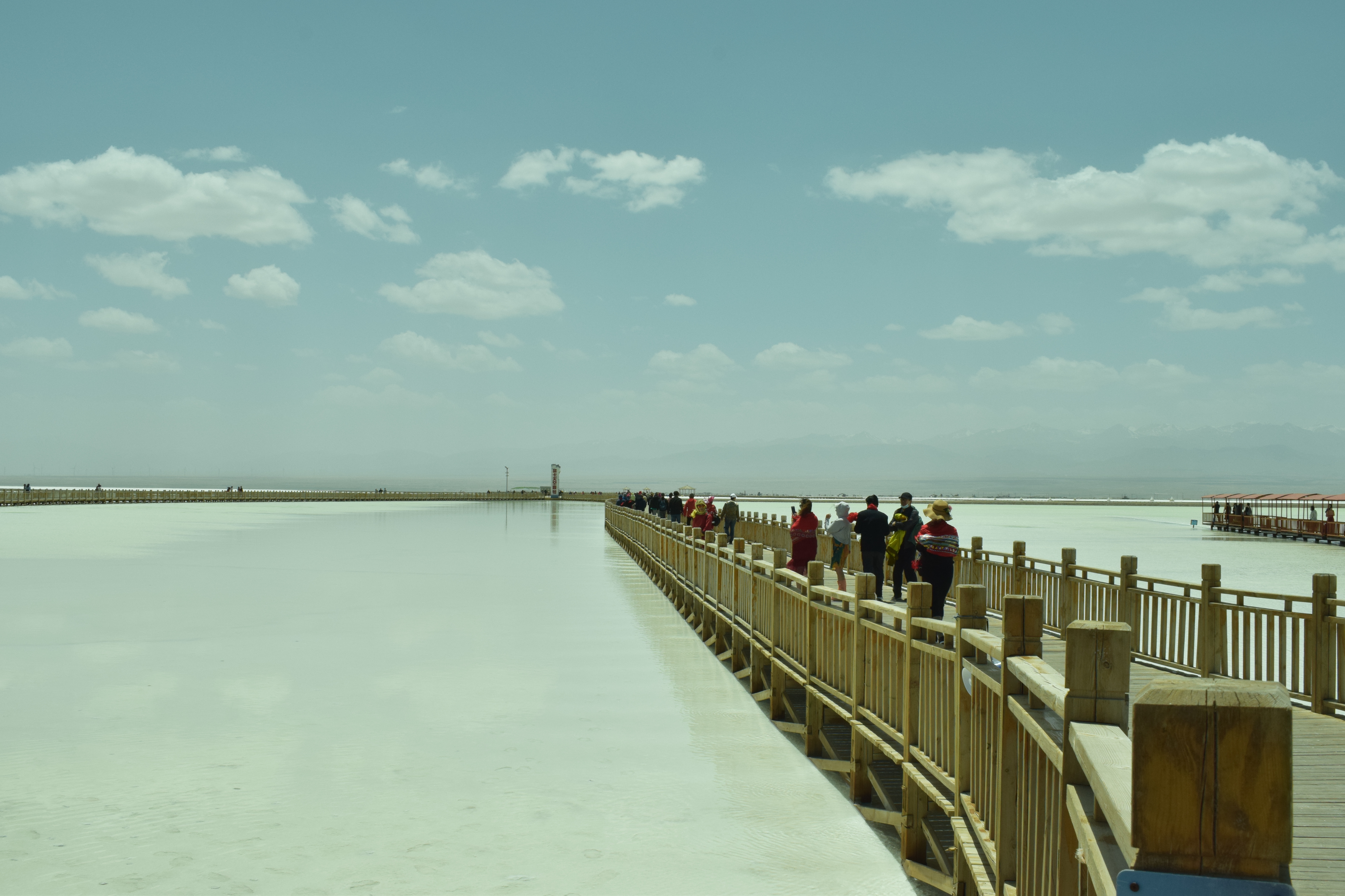 天空之镜茶卡盐湖网红视频,青海天空之镜自驾游攻略