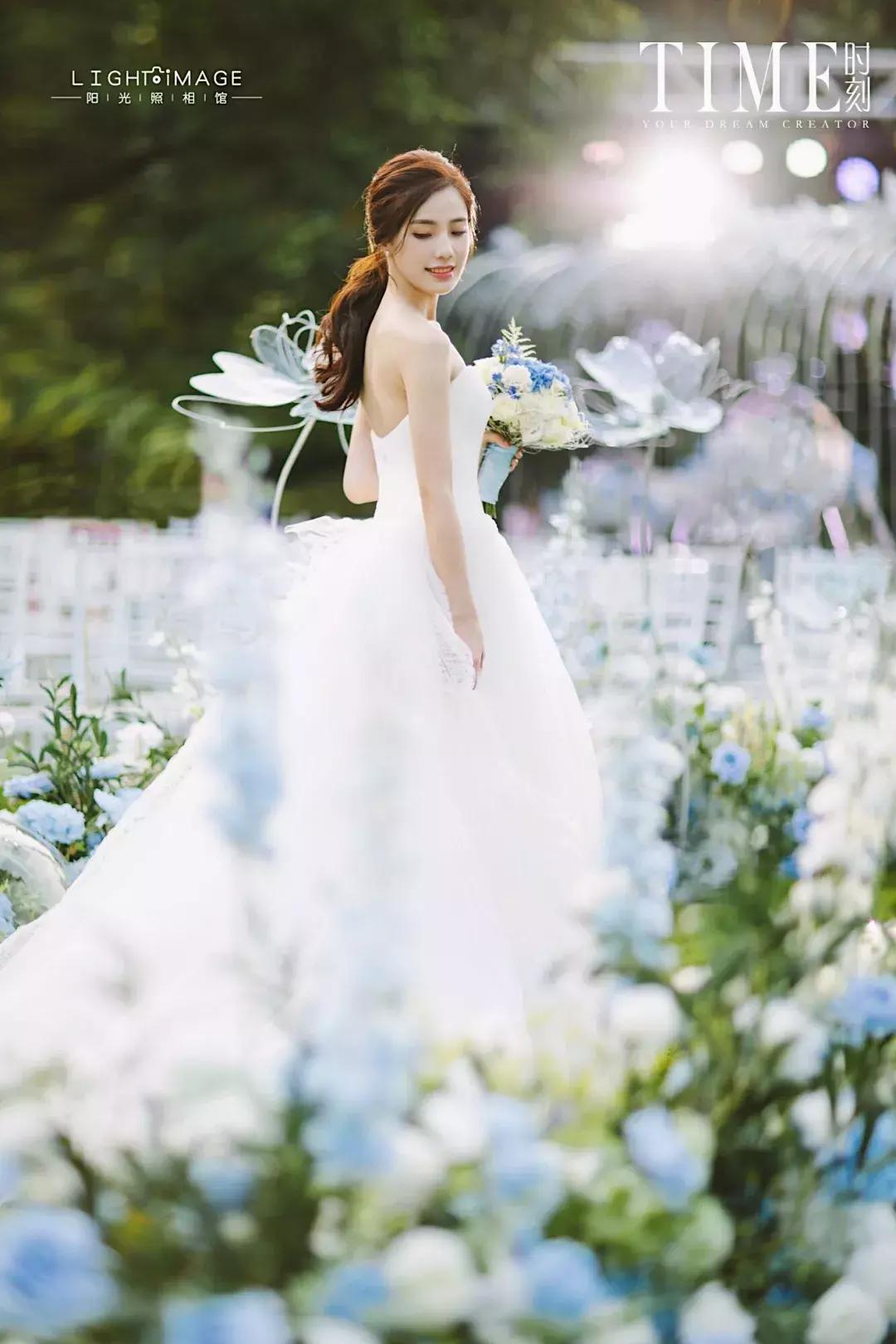 一场由3000米星星灯组成的梦幻婚礼《星夜花园》