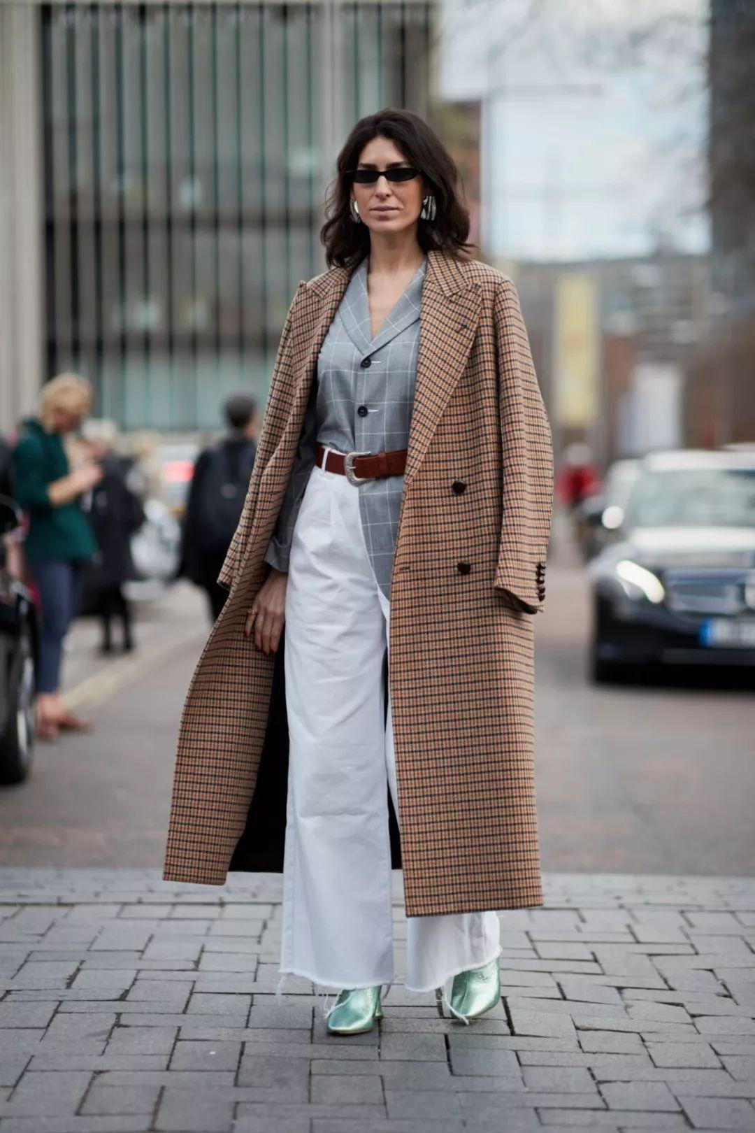 好穿还显瘦的神裤推荐秋冬穿搭,小黑裤今年冬季三款裤子显气质