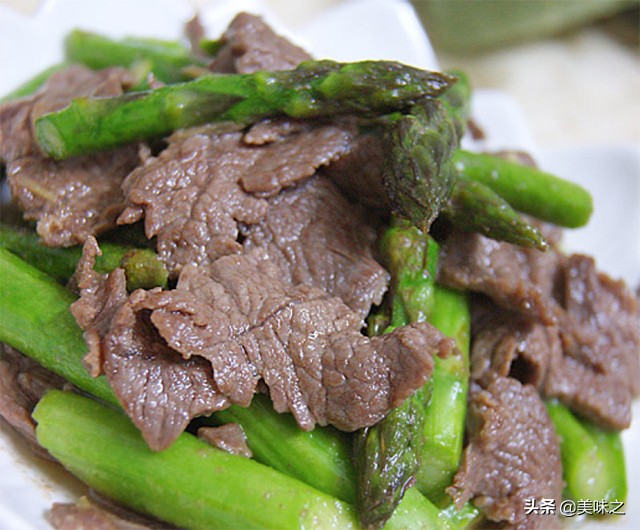 素炒牛肉最好吃的做法,夏季清淡营养炒牛肉的做法