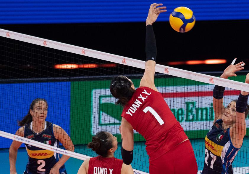 李盈莹打败朱婷视频,中国女排3-0横扫意大利张常宁