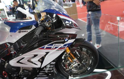 比奔驰S还贵的摩托车是什么样？带你走进2019北京摩托车展