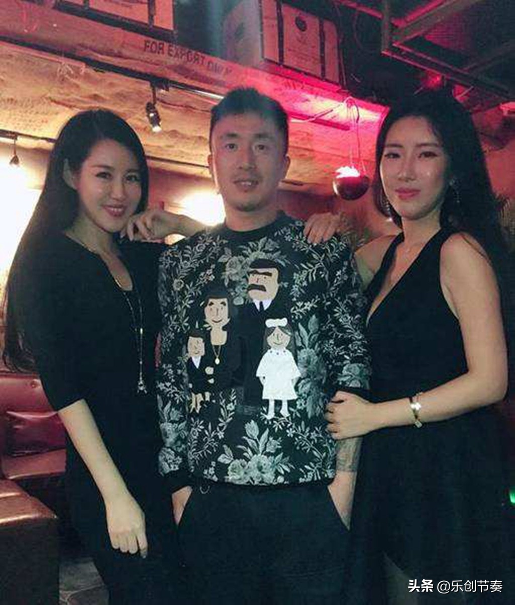 有魄力！国足红人放弃踢中超，曾为鲁能赚1亿，妻子是美籍华人