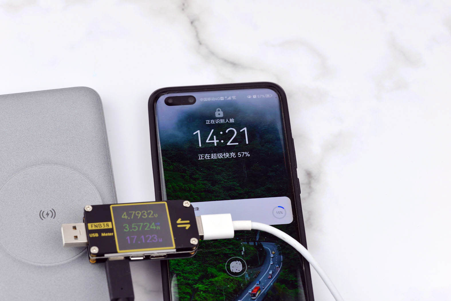 充电宝轻巧好携带,充电宝什么样的容量大