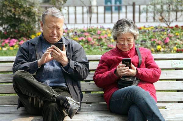 45岁眼部皱纹最有效去皱方法,缓解眼部皱纹黑眼圈用什么