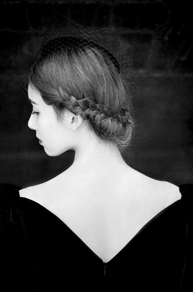 爱因斯坦是怎样解释弯曲时空的,爱因斯坦对于重力的理解