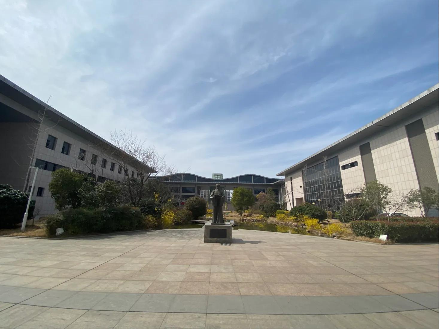 娌侀槼鏈辫浇鍫夌邯蹇甸鐓х墖,娌侀槼鐨勫巻鍙插悕浜烘湵杞藉爥