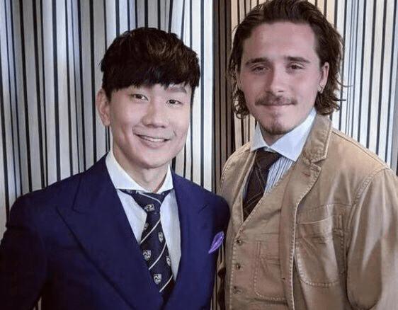 贝克汉姆大儿子驼背图片,贝克汉姆大儿子布鲁克林驼背