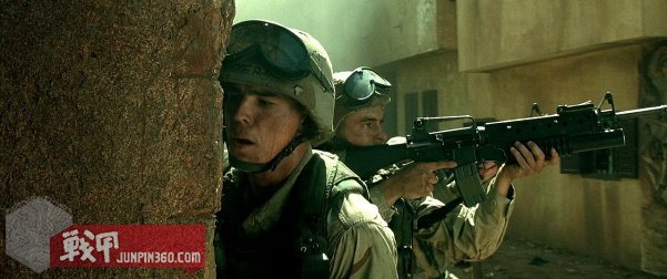 美国黑鹰战机坠落视频,黑鹰坠落最震撼视频