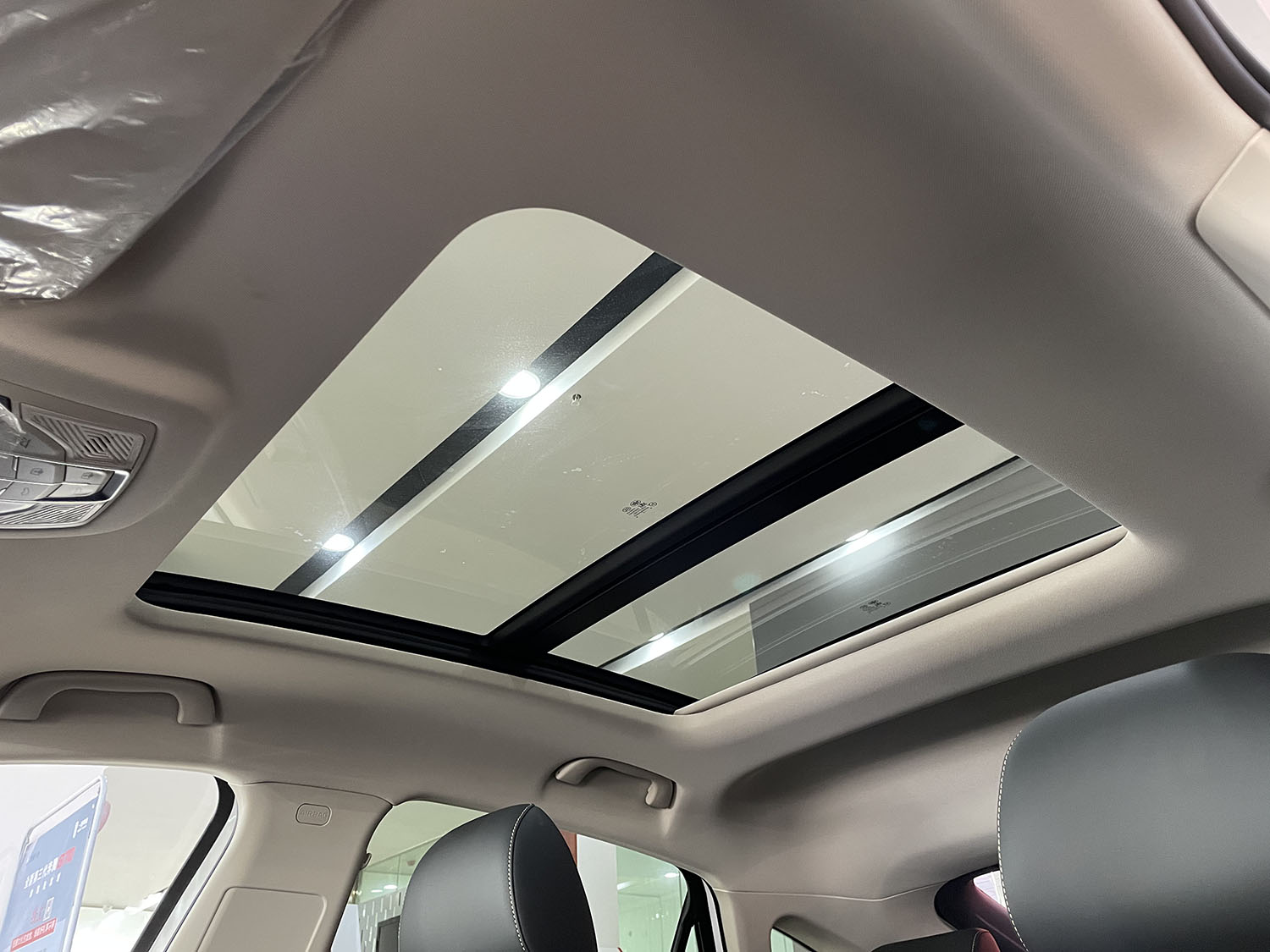 年轻人的第一辆轿跑型汽车奔腾b70,造型不错性能好的车