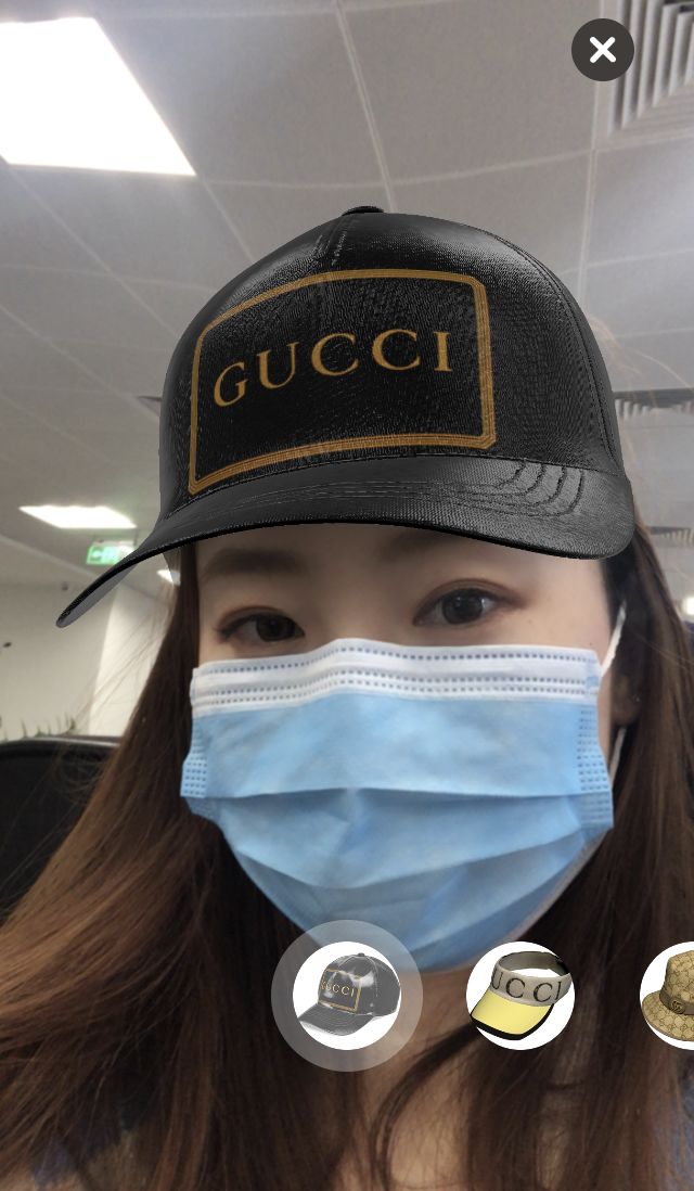 好久不逛实体店了出来试衣服,不去实体店试衣服