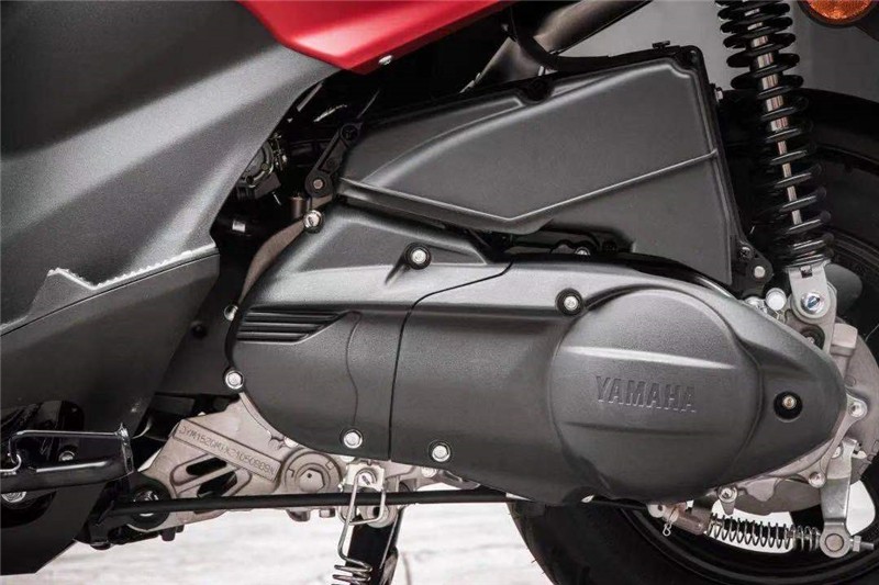 雅马哈旭鹰125对比巧格i125哪个好,雅马哈旭鹰125踏板和铃木uy对比