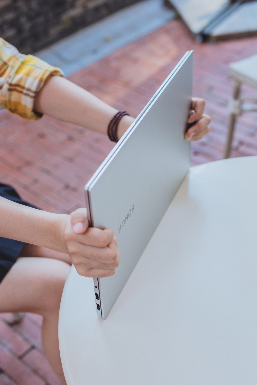 光荣16.1寸笔记本有多大,光荣16.1寸笔记本入门