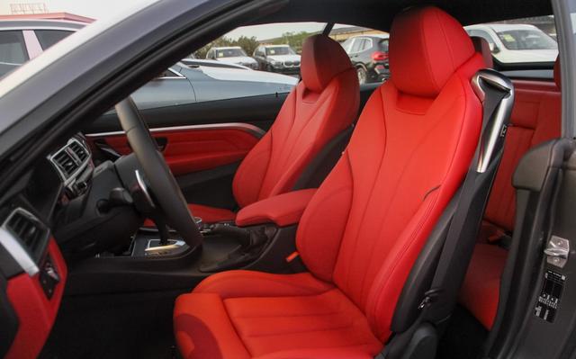 全新宝马4系coupe实车运动感,宝马4系敞篷1米8身高能开吗