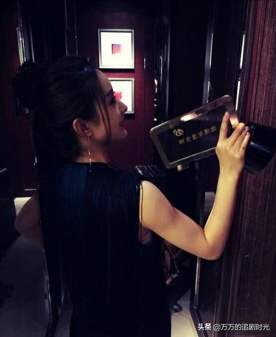 赵丽颖周翡状态,赵丽颖周翡最新背影