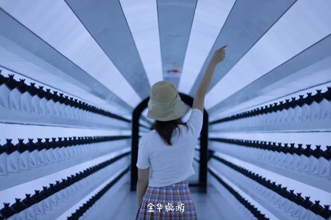 藏不住了！这个刷爆朋友圈的地方，竟然有100多个网红打卡点，手残*党**也能拍出大片!金华市区出发仅0.5h直达！