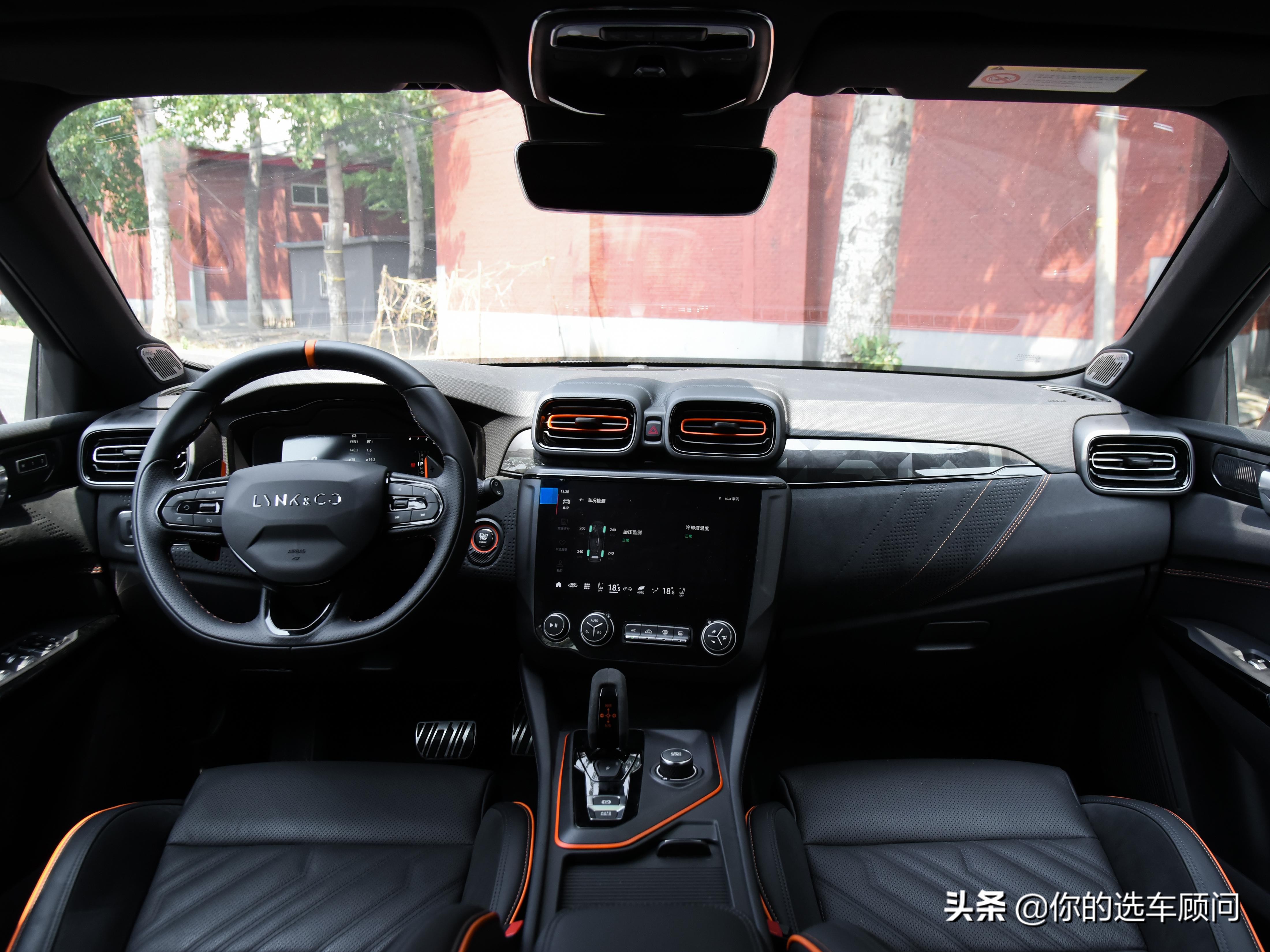 38号车评中心领克02hatchback,领克02hatchback和沃尔沃