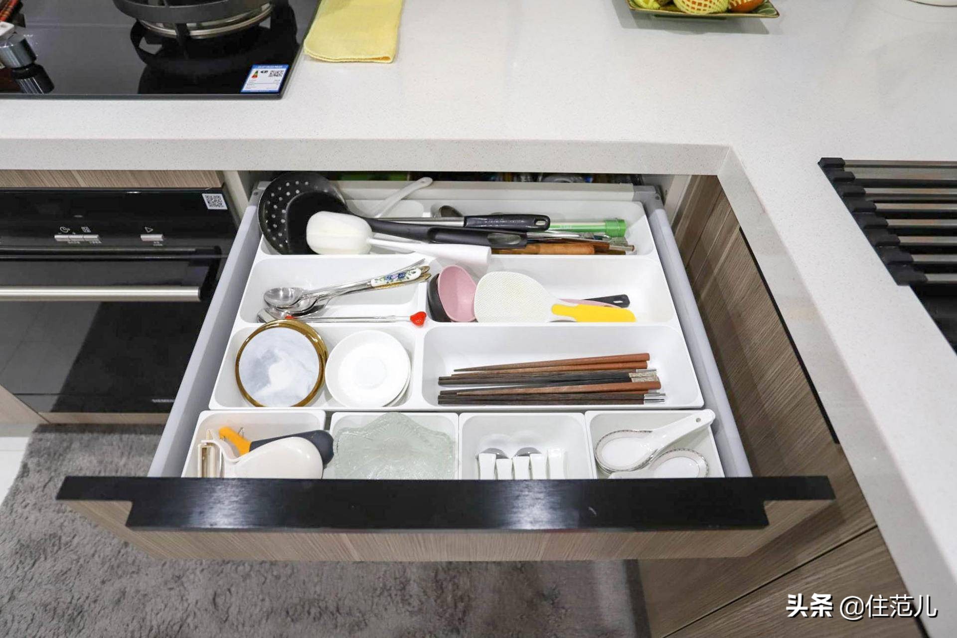 58㎡两室一厅，小户型也能拥有中岛厨房，父母硬核装修胜过年轻人