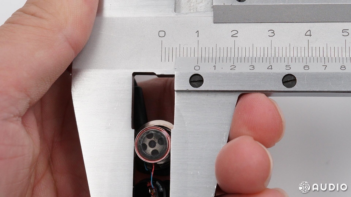 拆解报告：创新科技SXFITRIO三驱者Type-C接口有线耳机