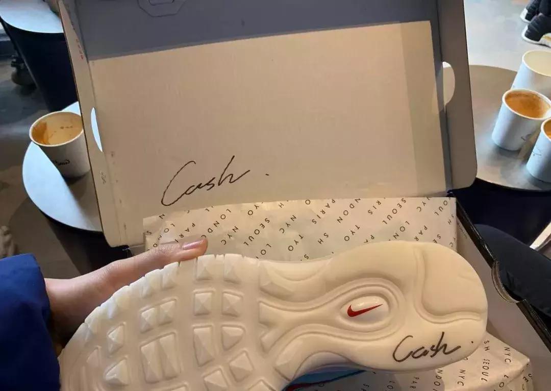 nike主理人签名球鞋,nike限量款球鞋在哪里抢购