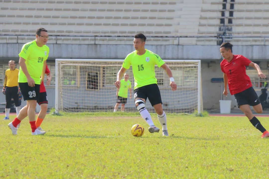 以小打大中国足球,以小打大足球荣获亚军