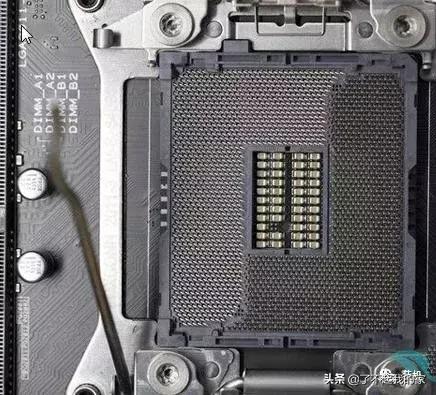 电脑主板显示器接口,手机屏转电脑主板接口