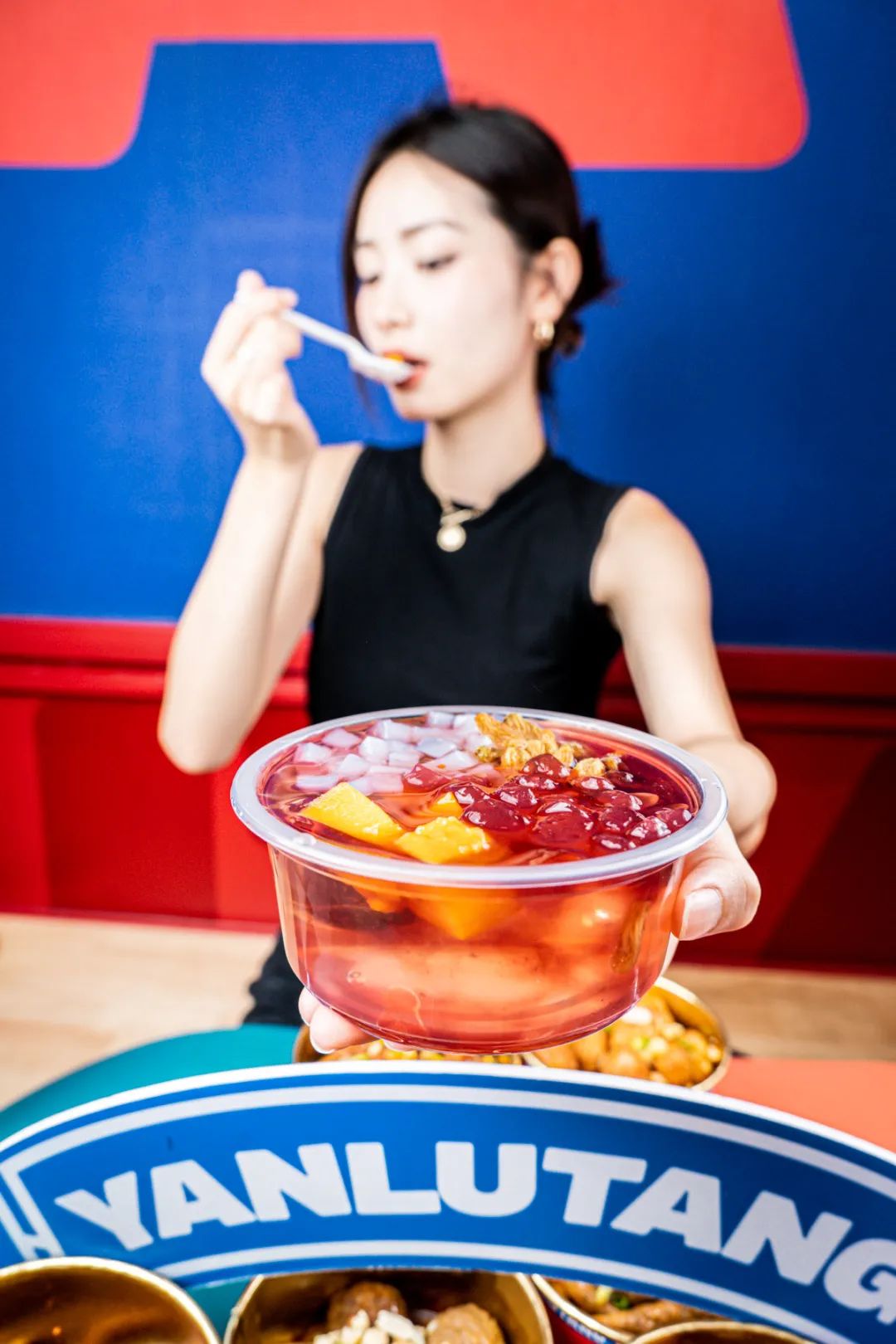 「卤林少堂主」2岁生日“虎”出新招，新品5元吃