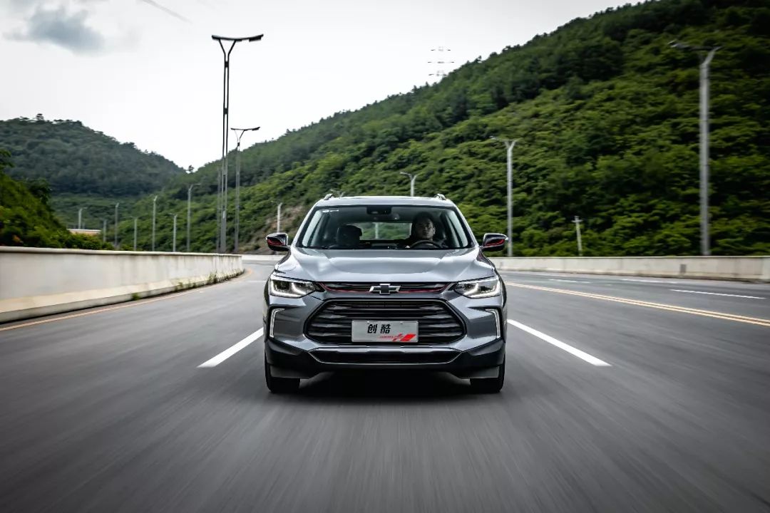 新款雪佛兰创酷suv试驾,全新雪佛兰创酷十万元起