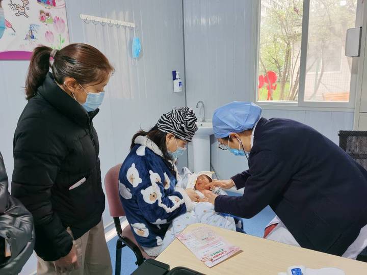 新医院即将封顶、三名华西专家加盟……今天，青白江区妇幼保健院喜事多