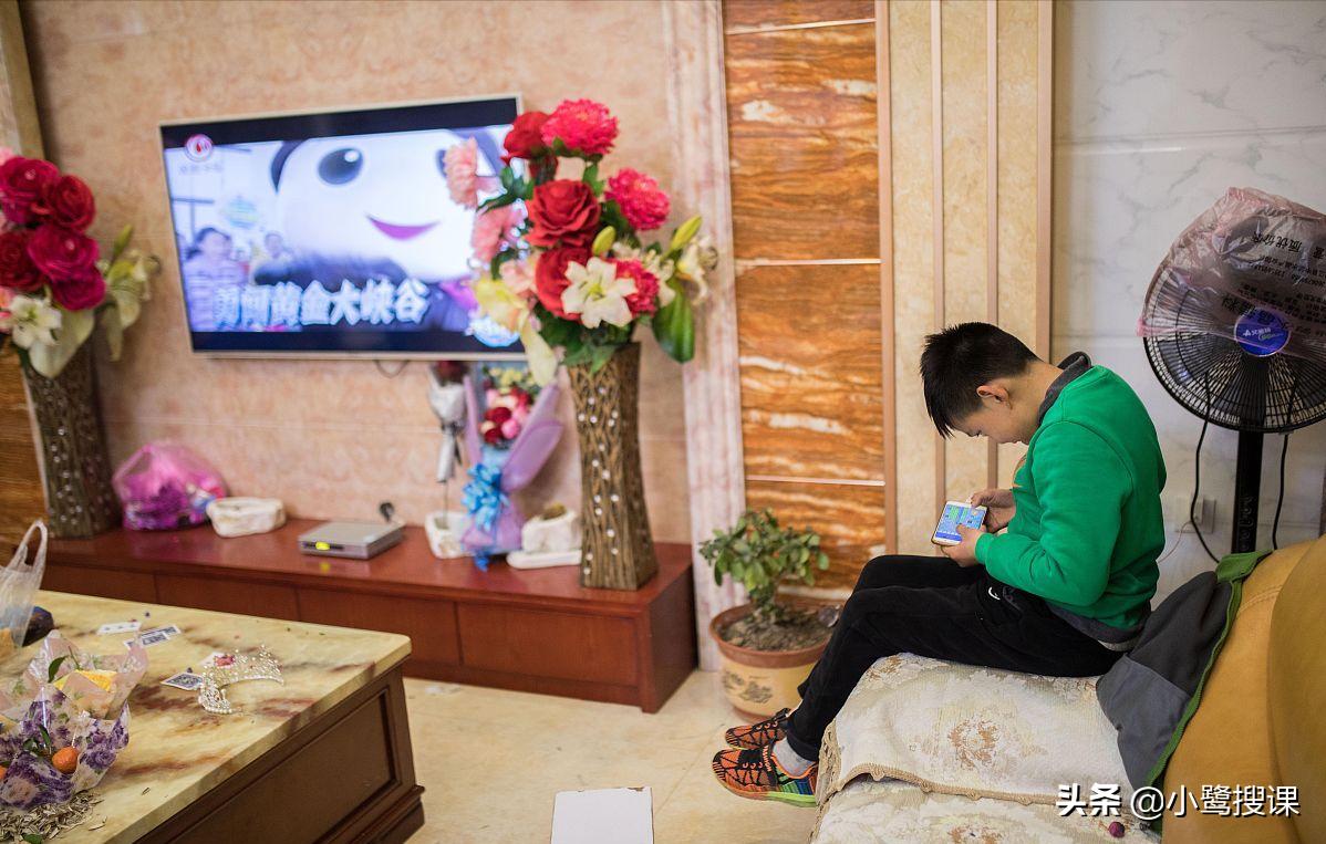 摩尔庄园欺骗小朋友的罪行,摩尔庄园的童年阴影