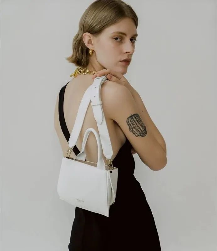 钟楚曦宋妍霏对比照,宋妍霏钟楚曦时尚搭配