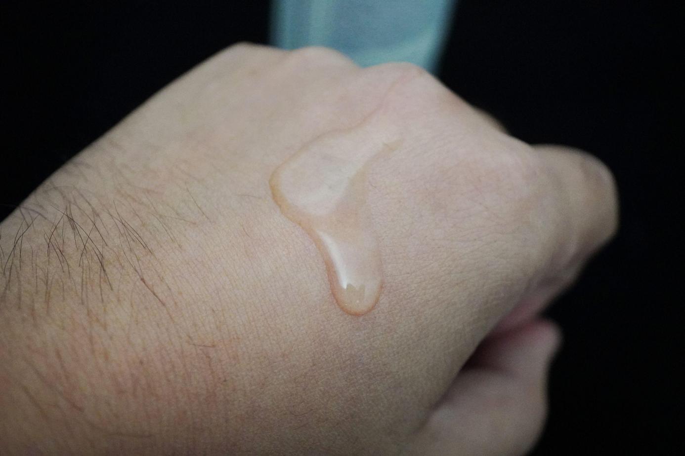 油性皮肤如何补水控油,油性肌肤控油小技巧