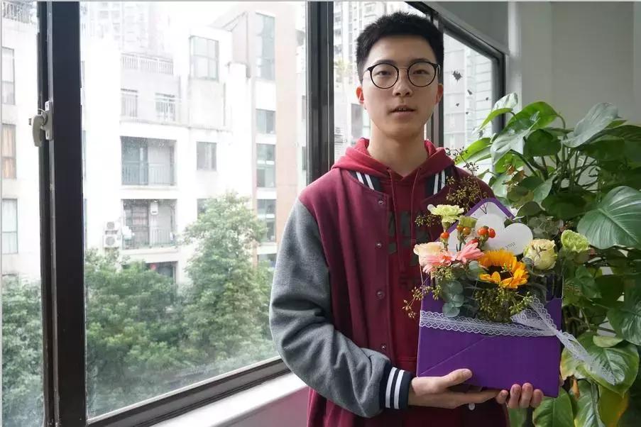 愿你被世界温柔以待——重庆八中国际部感恩节主题教育活动