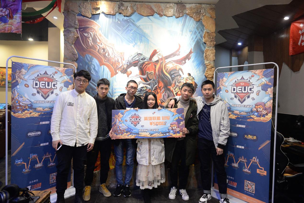 鏂楅奔鎵撴枟鐩存挱,鏂楅奔鍐烽攱vs鐕冭尪