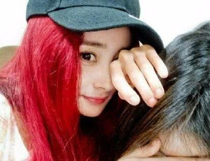 杨幂红发太非主流,杨幂短发变红发