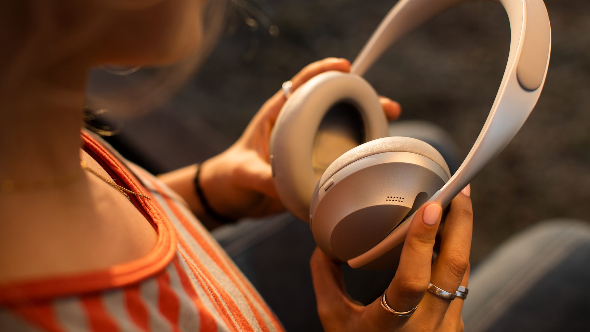boseqc45对比bose700,bose700与boseqc45的区别