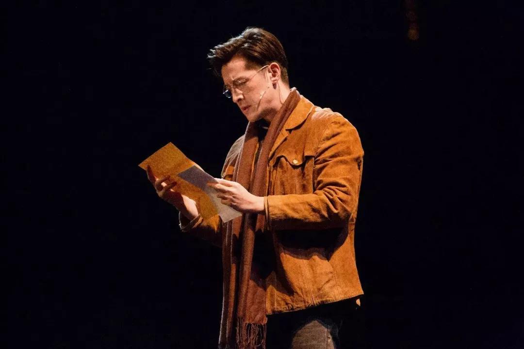 胡歌走过了一段艰巨的路,胡歌活成了男生想要的样子