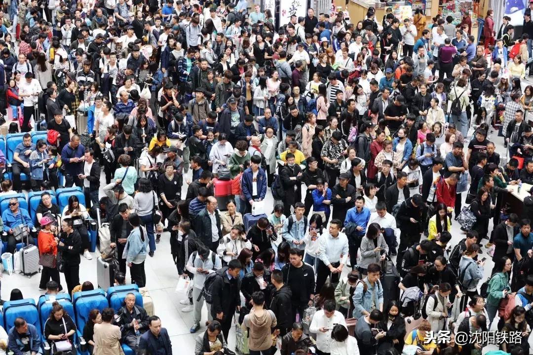 国内铁路售票模式的现状,见证40年中国巨变